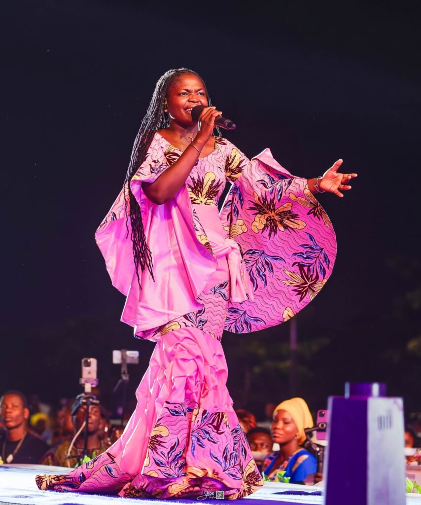 Anna Teko sur scène