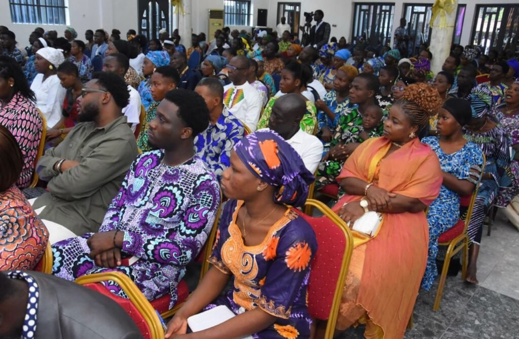 Les fidèles du temple ''Palais de gloire''